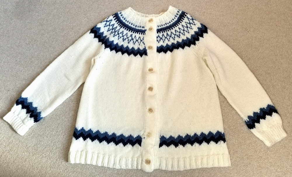 Womens Sweater-UNBRANDED-HANDKNIT-off-white/blue fair isle Nordic cardigan-XXL